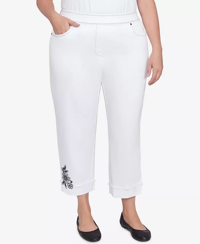 Большие размеры Wild at Heart цветочные вышитые манжеты джинсы до щиколотки Alfred Dunner, белый
Большие размеры Wild at Heart цветочные вышитые манжеты джинсы до щиколотки Alfred Dunner, белый