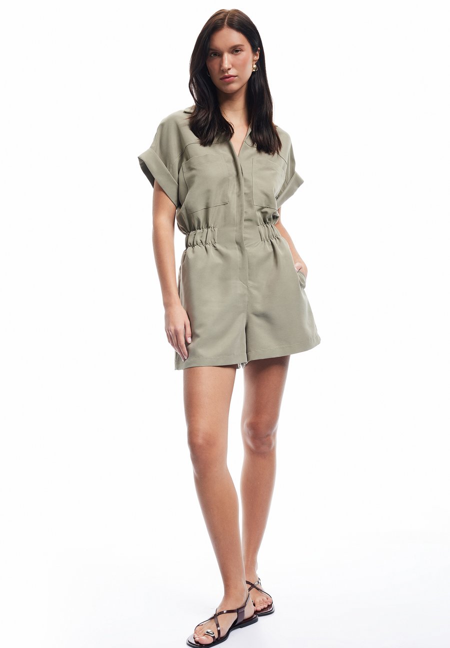 Комбинезон Koton SHORTS OVERALLS, Khaki
Комбинезон Koton SHORTS OVERALLS, Khaki
