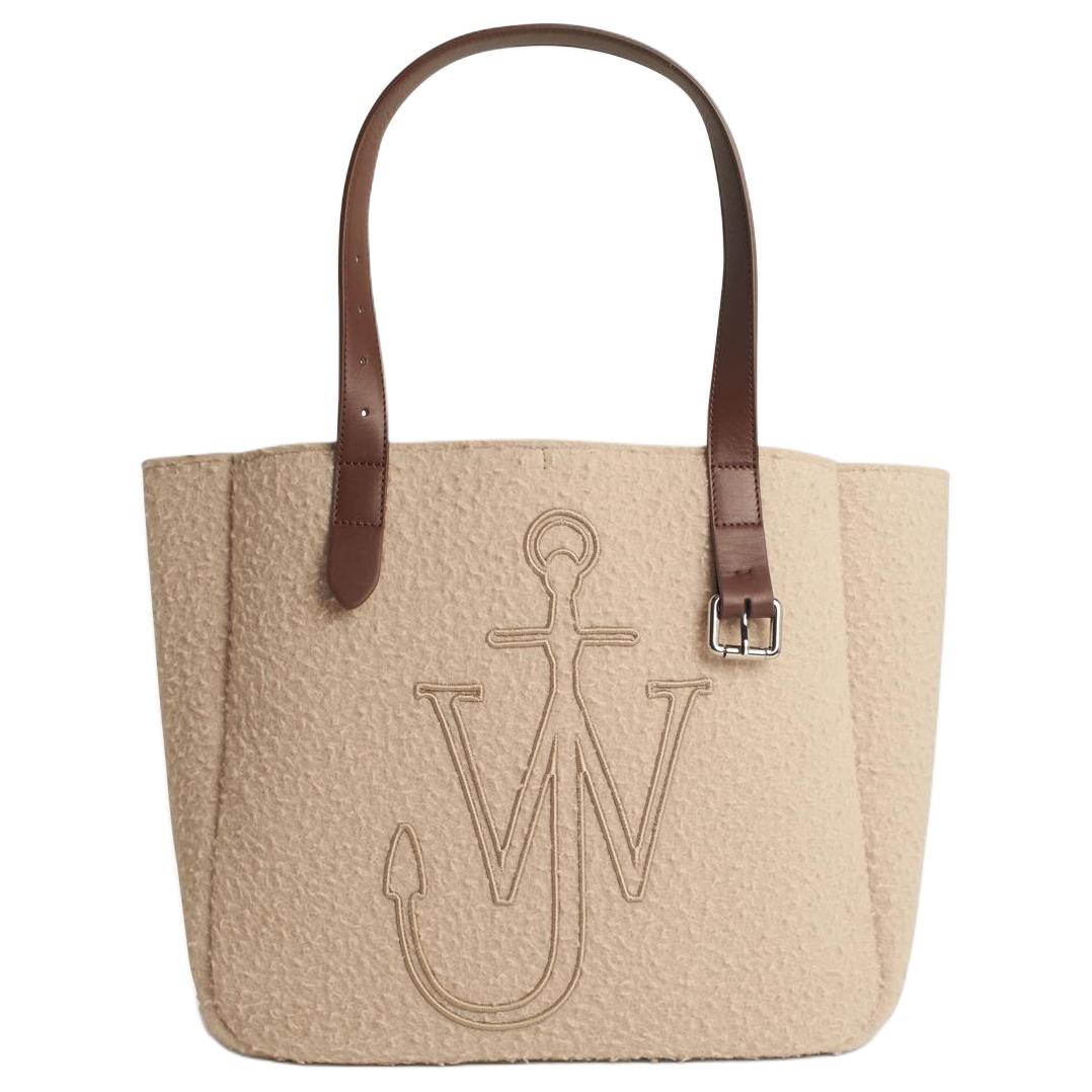 Сумка-шоппер с вышитым логотипом JW Anderson, Set (Bag+Dust Bag)
Сумка-шоппер с вышитым логотипом JW Anderson, Set (Bag+Dust Bag)