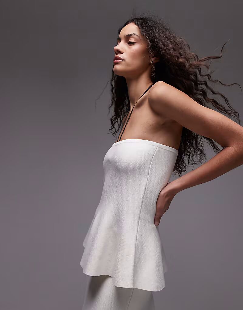 Топ-бандо с баской белого цвета Mango
Топ-бандо с баской белого цвета Mango