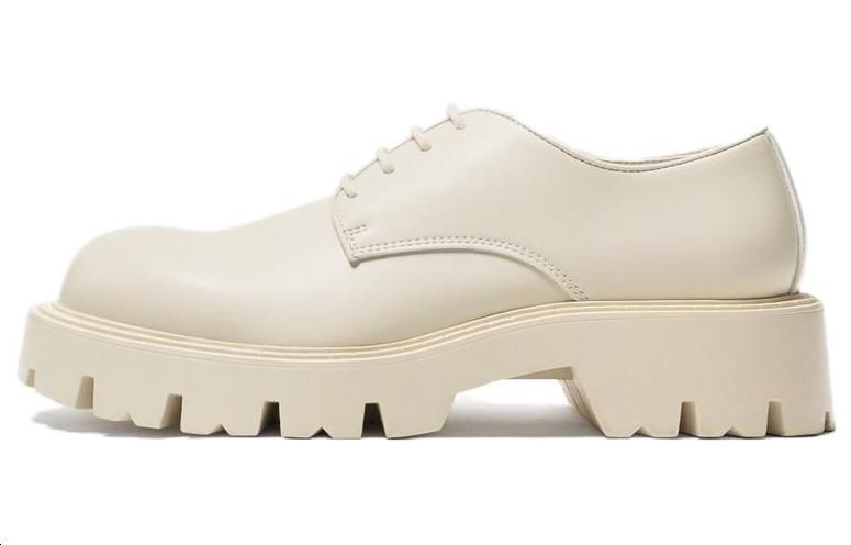 ZARA Низкие повседневные туфли мужские белые
ZARA Низкие повседневные туфли мужские белые