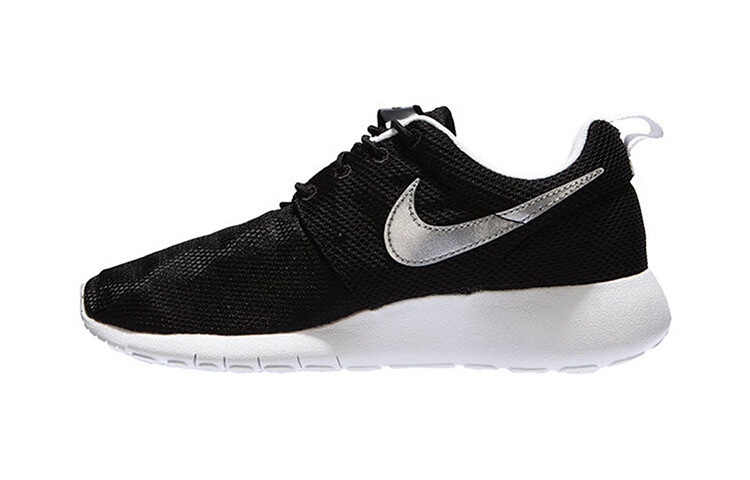 Детские кроссовки Nike Roshe One PS
Детские кроссовки Nike Roshe One PS