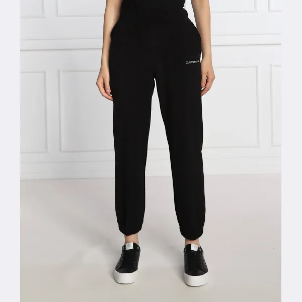 Спортивные брюки свободного кроя Calvin Klein, черный 
Спортивные брюки свободного кроя Calvin Klein, черный