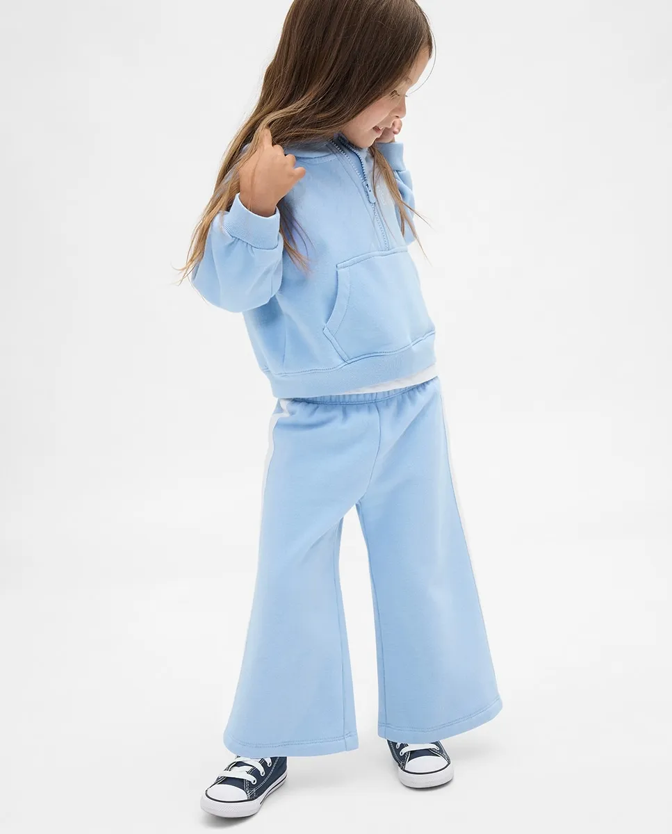 Винтажный спортивный комплект для младенца Gap, светло-голубой
Винтажный спортивный комплект для младенца Gap, светло-голубой