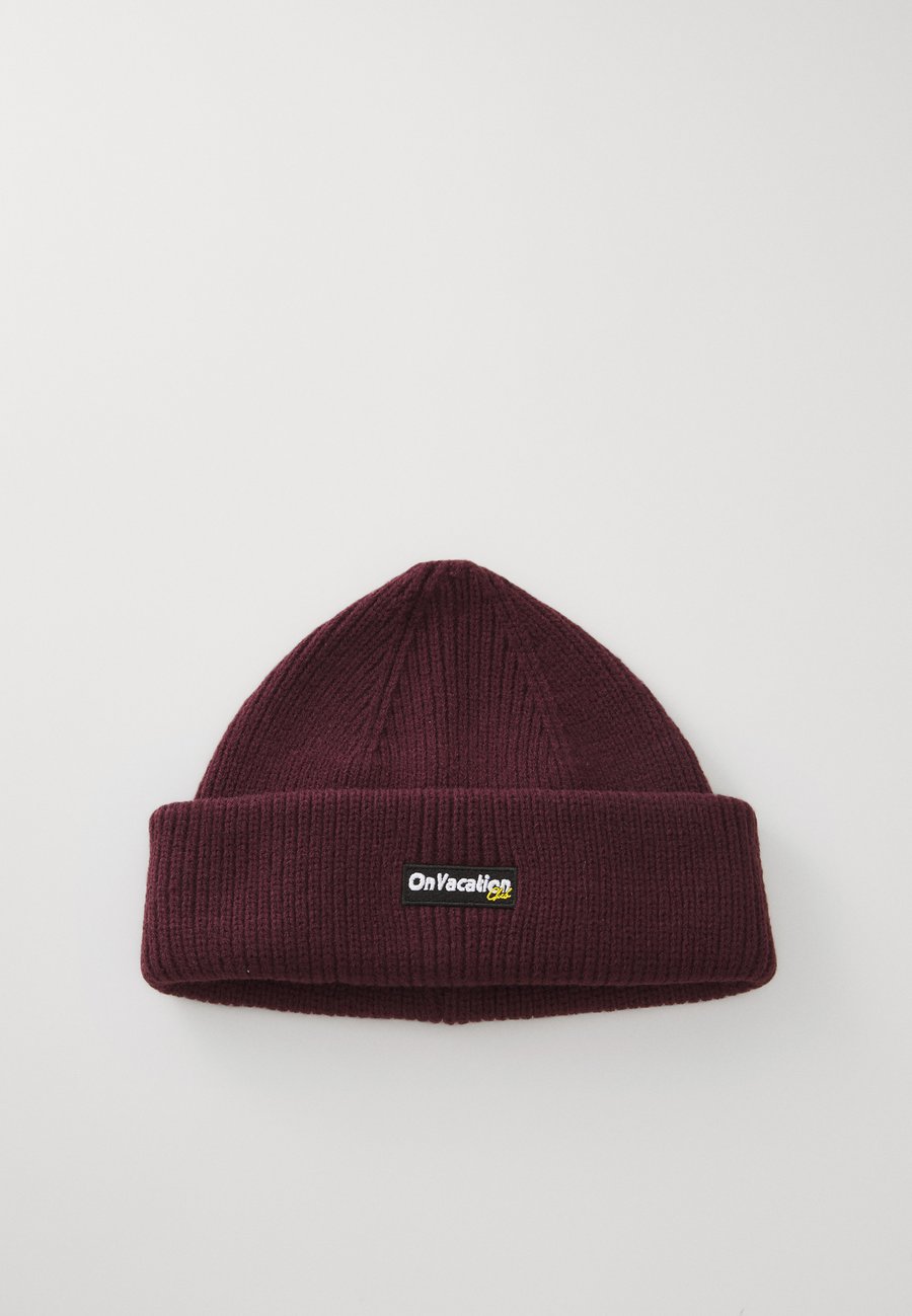Шапка On Vacation MEMBERS CLUB SHORT BEANIE UNISEX, Burgundy/Dark Red
Шапка On Vacation MEMBERS CLUB SHORT BEANIE UNISEX, Burgundy/Dark Red