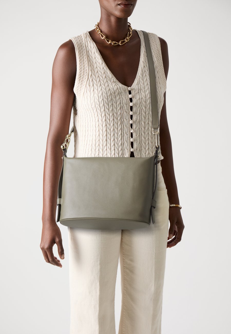 Сумка кросс-боди Furla NUVOLA, Sage/Light Green
Сумка кросс-боди Furla NUVOLA, Sage/Light Green