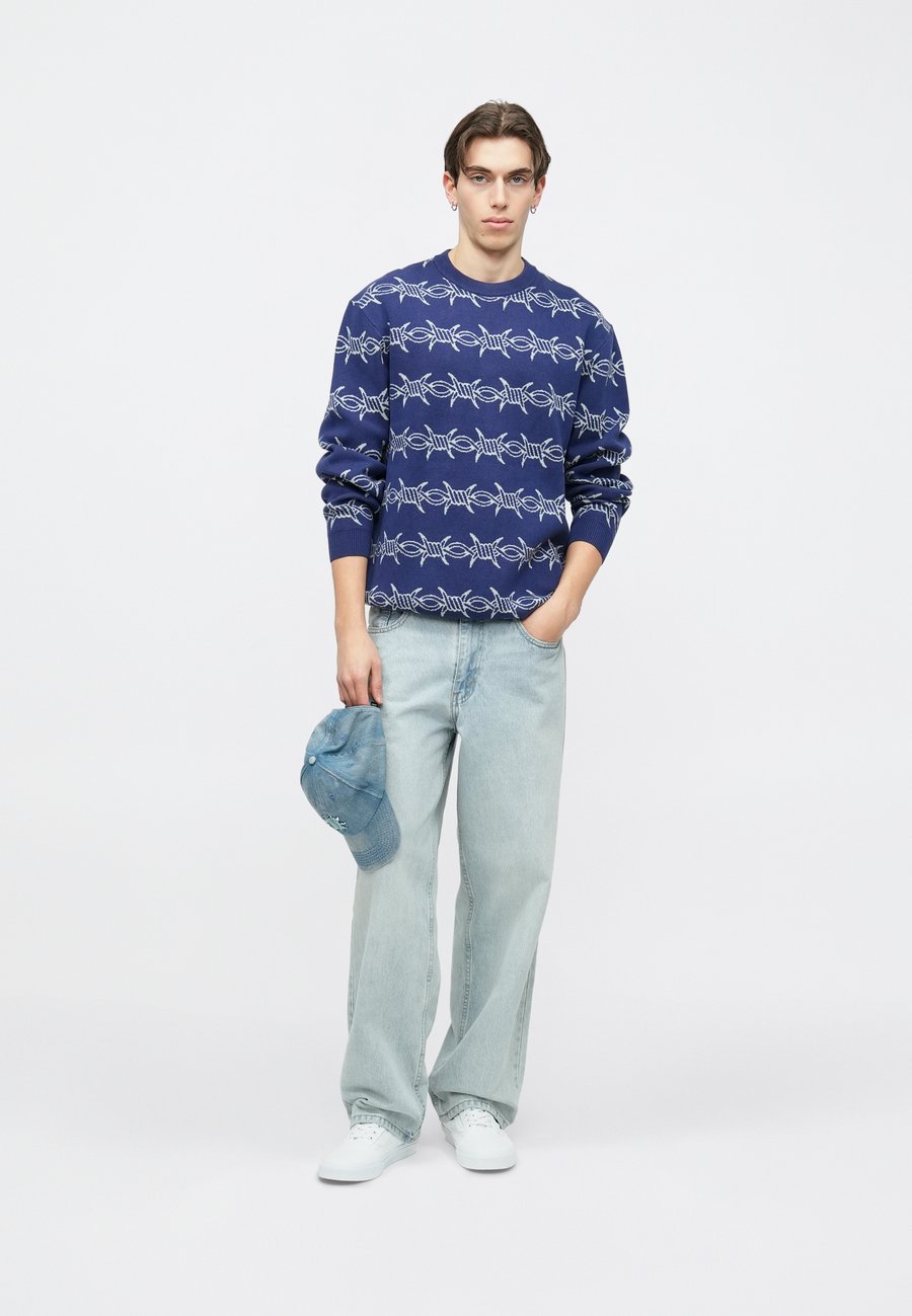 Джемпер Santa Cruz WIRED CREW UNISEX, Midnight Blue/Dark Blue
Джемпер Santa Cruz WIRED CREW UNISEX, Midnight Blue/Dark Blue