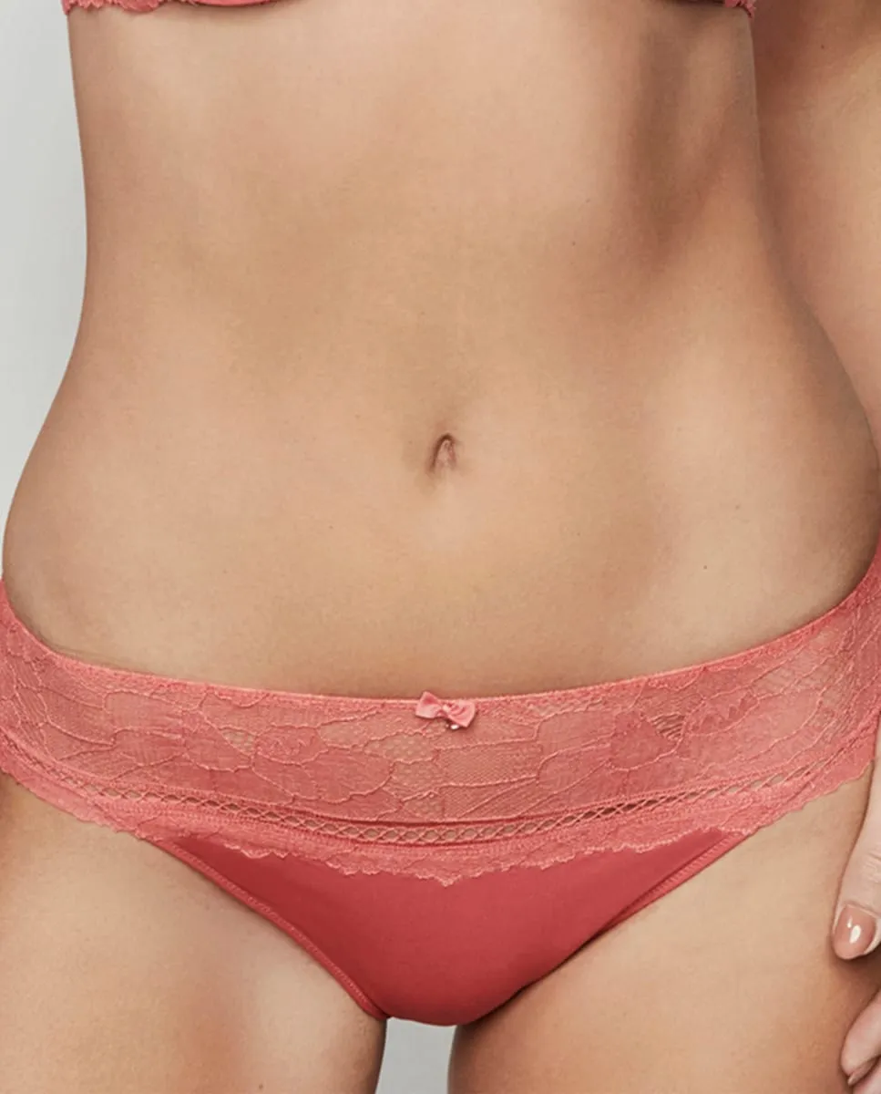 Классические кружевные плавки бикини Selmark, коралловый
Классические кружевные плавки бикини Selmark, коралловый