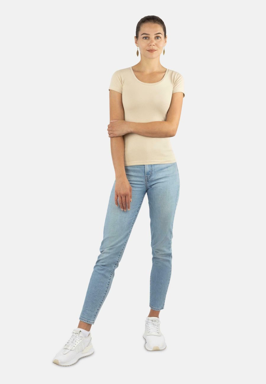 Футболка Normani 2 X , Beige
Футболка Normani 2 X , Beige