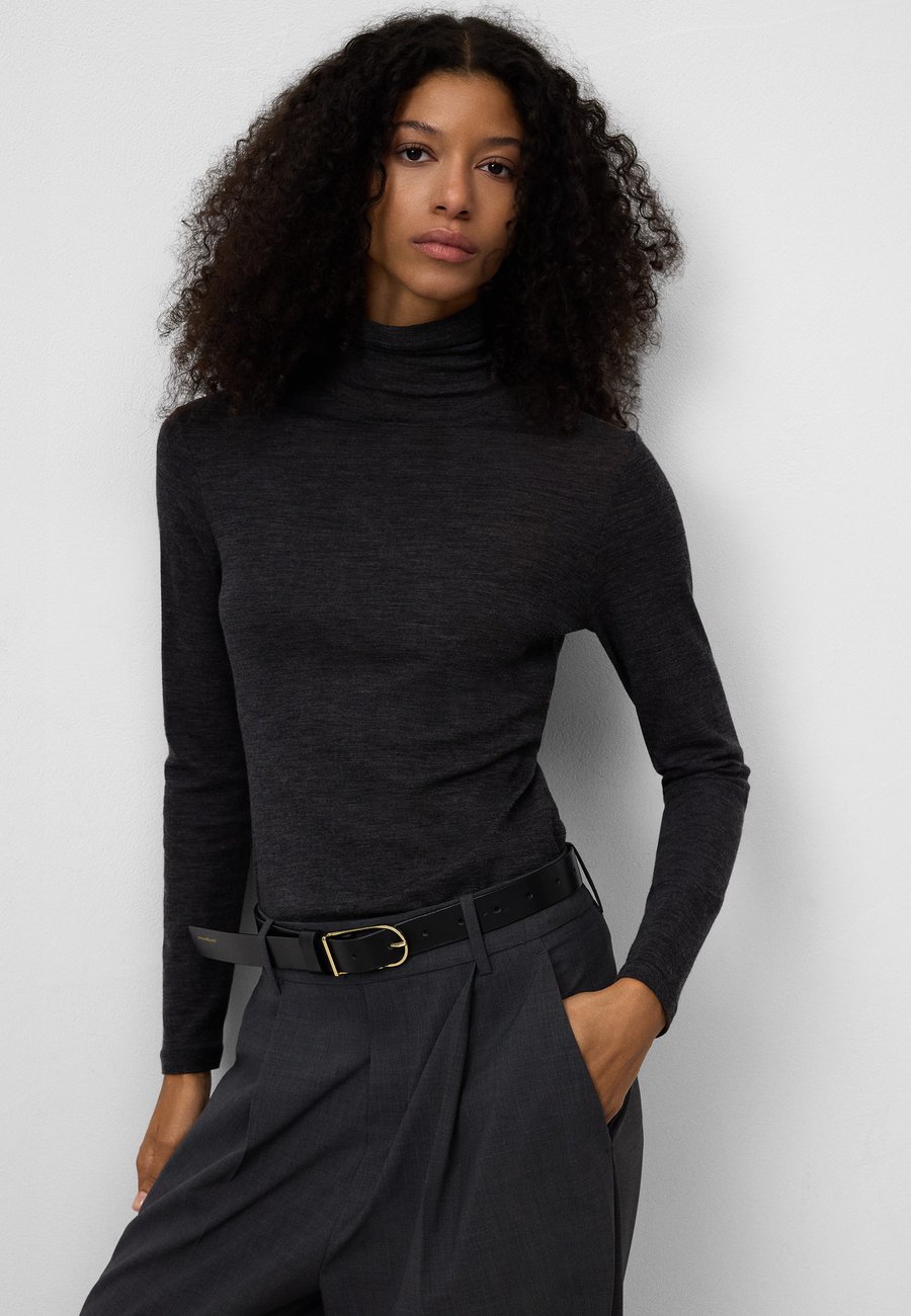 Топ ADOLFO DOMINGUEZ HIGH NECK, Dark Grey
Топ ADOLFO DOMINGUEZ HIGH NECK, Dark Grey