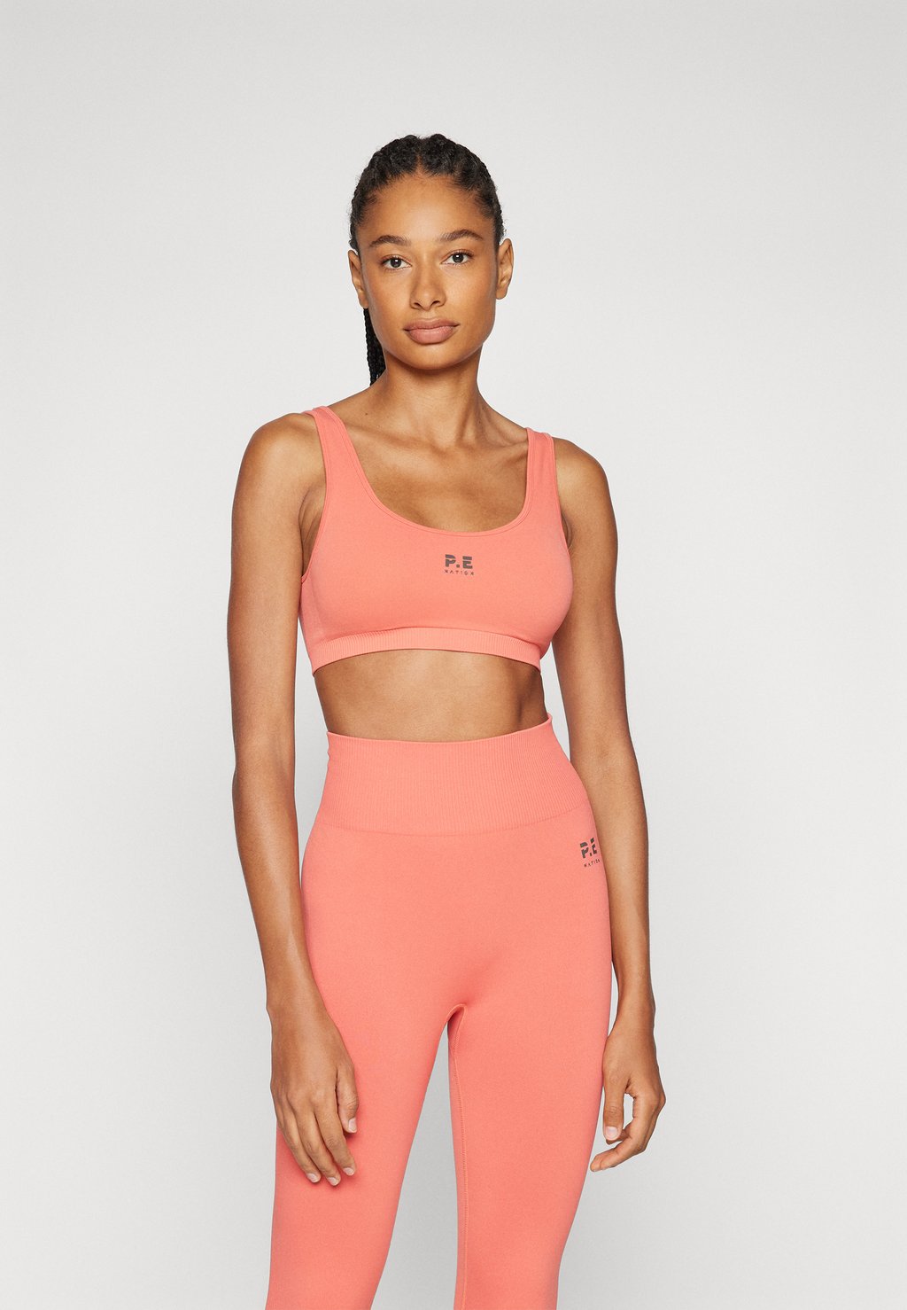 Спортивный бюстгальтер с легкой поддержкой RESTORE SEAMLESS SCOOP BRA P.E Nation, красный
Спортивный бюстгальтер с легкой поддержкой RESTORE SEAMLESS SCOOP BRA P.E Nation, красный