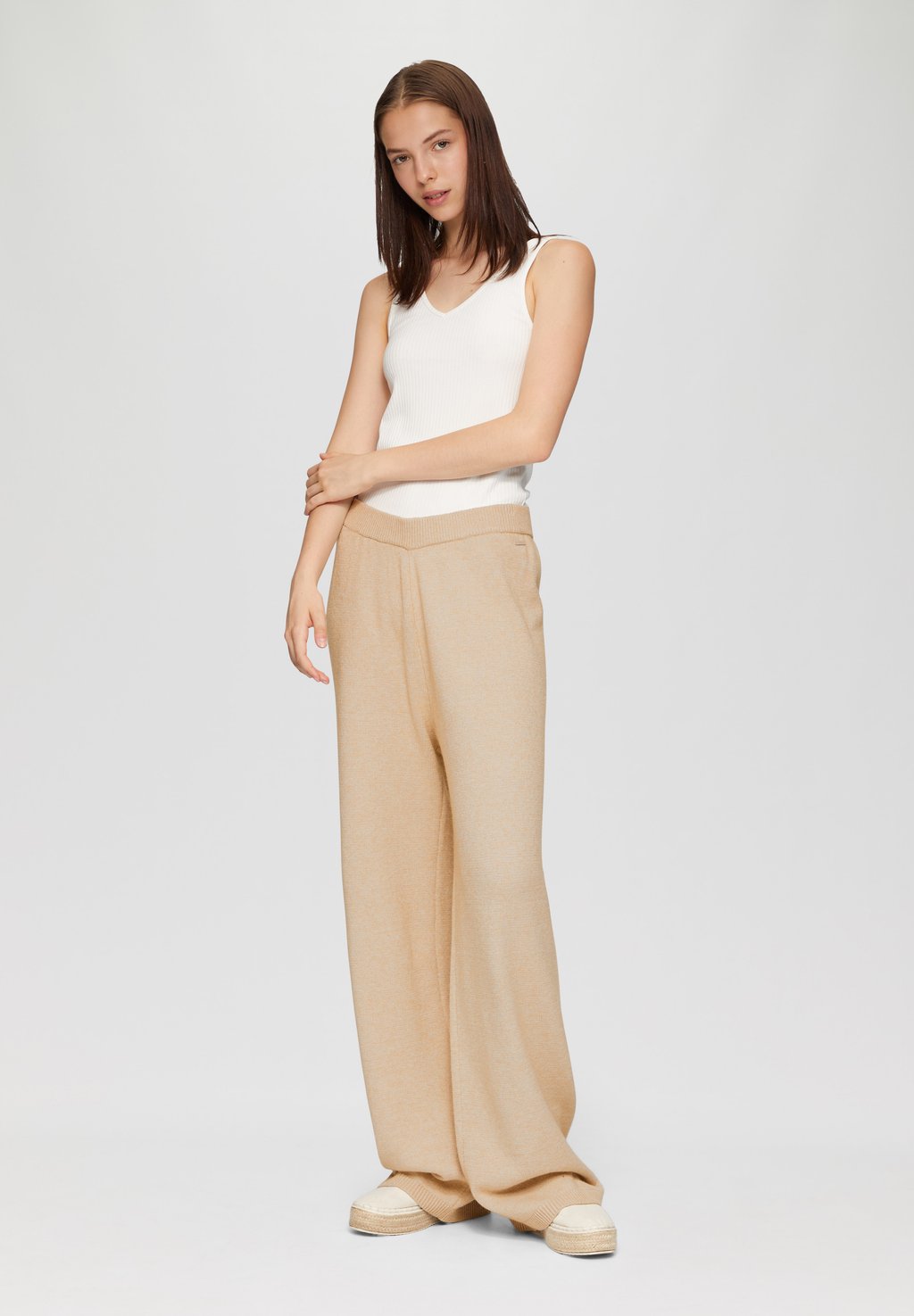 Брюки MIT ELASTISCHEM BUND QS, бежевый
Брюки MIT ELASTISCHEM BUND QS, бежевый