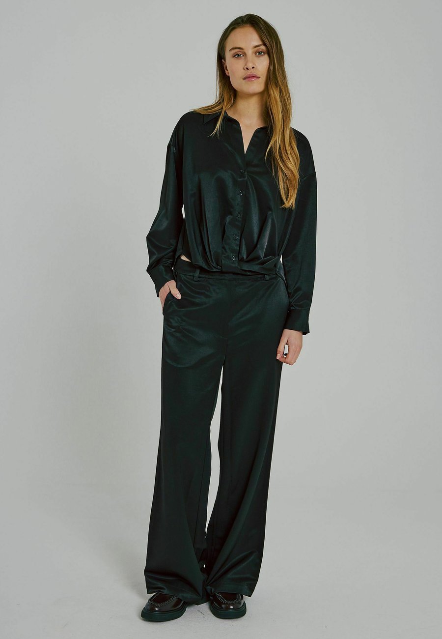 Блуза NORR TALUA , Black
Блуза NORR TALUA , Black