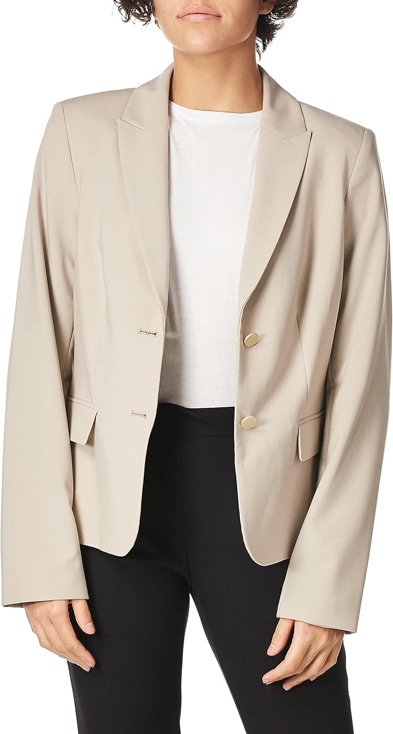 Женский блейзер Calvin Klein Lux с двумя пуговицами, Khaki
Женский блейзер Calvin Klein Lux с двумя пуговицами, Khaki