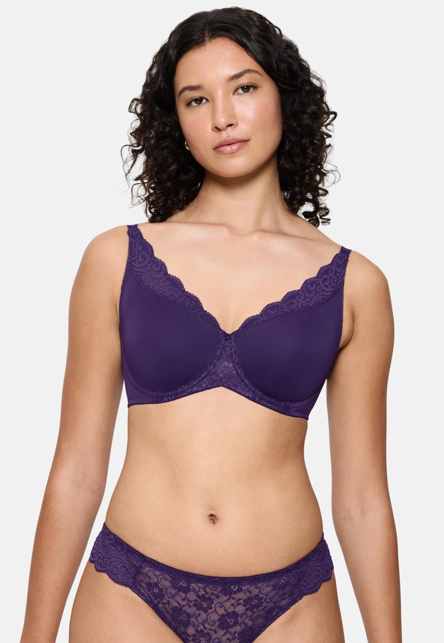 Бюстгальтер Triumph AMOURETTE, Royal Purple/Purple
Бюстгальтер Triumph AMOURETTE, Royal Purple/Purple