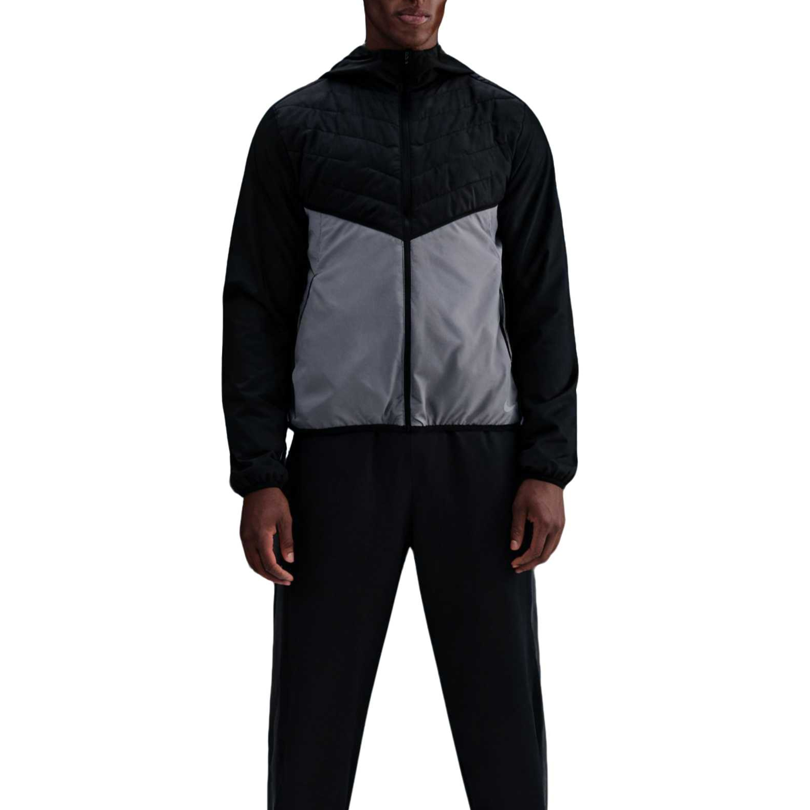 Therma FIT Беговая Куртка Мужская Nike, черный/smoke серый
Therma FIT Беговая Куртка Мужская Nike, черный/smoke серый