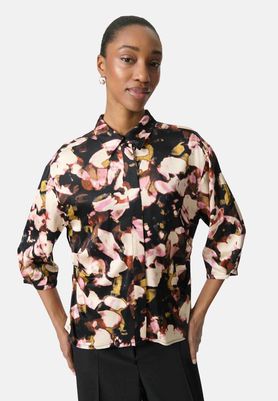 Блуза Soaked in Luxury Button-down blouse, Chocolate Autumn Leaves/Black
Блуза Soaked in Luxury Button-down blouse, Chocolate Autumn Leaves/Black