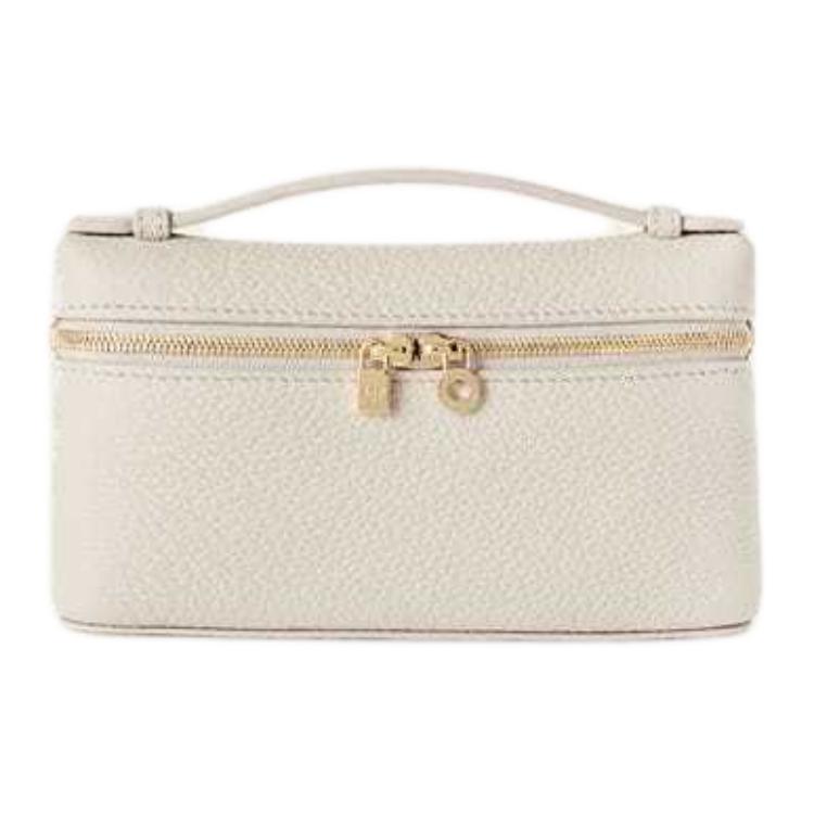 Мини-сумка через плечо для женщин ExtraPocket с фактурой молотковой телячьей кожи в цвете Light Travertine Loro Piana
Мини-сумка через плечо для женщин ExtraPocket с фактурой молотковой телячьей кожи в цвете Light Travertine Loro Piana