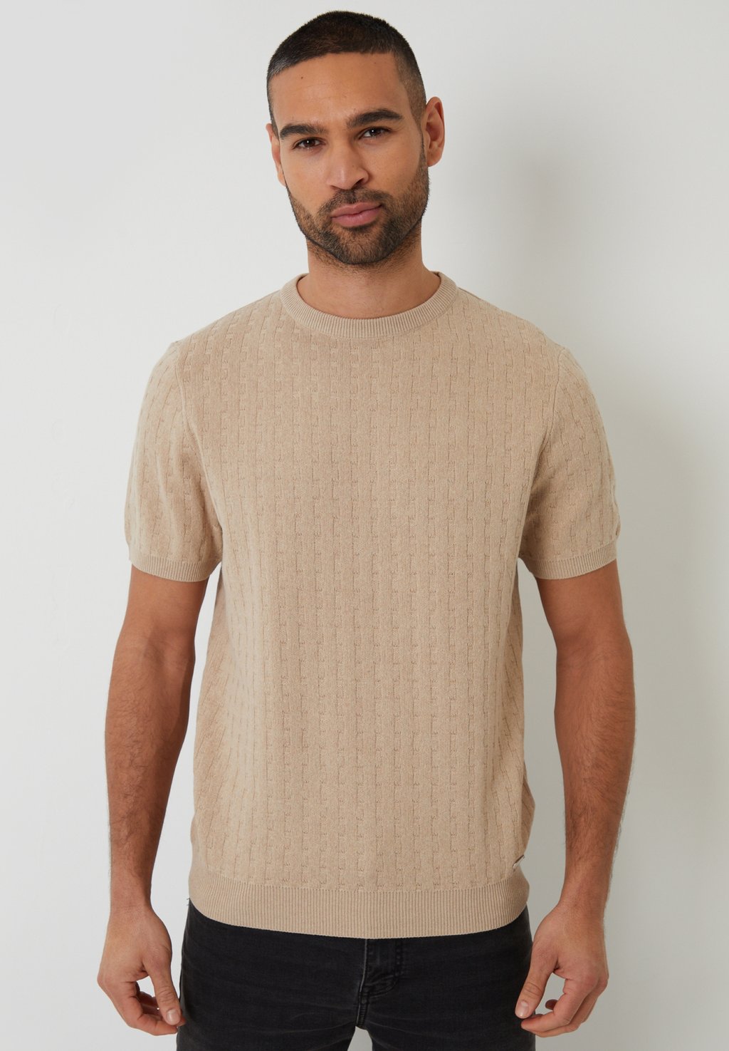 Базовая футболка LYMAN Threadbare, бежевый
Базовая футболка LYMAN Threadbare, бежевый