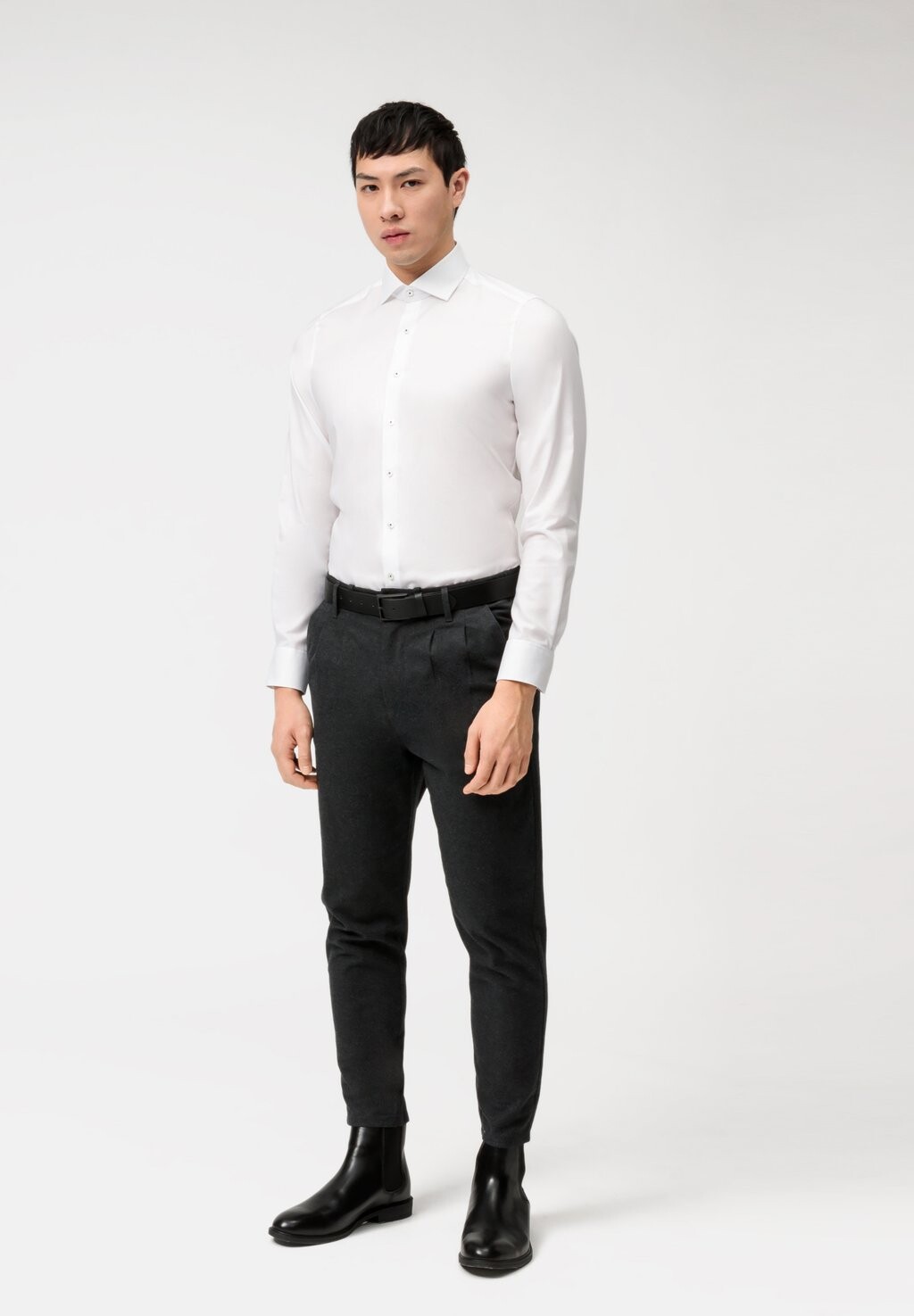 Официальная рубашка BODY FIT OLYMP Level Five, белый
Официальная рубашка BODY FIT OLYMP Level Five, белый