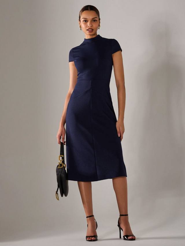 Платье миди понте с коротким рукавом-капор Jolie Moi, темно-синий
Платье миди понте с коротким рукавом-капор Jolie Moi, темно-синий