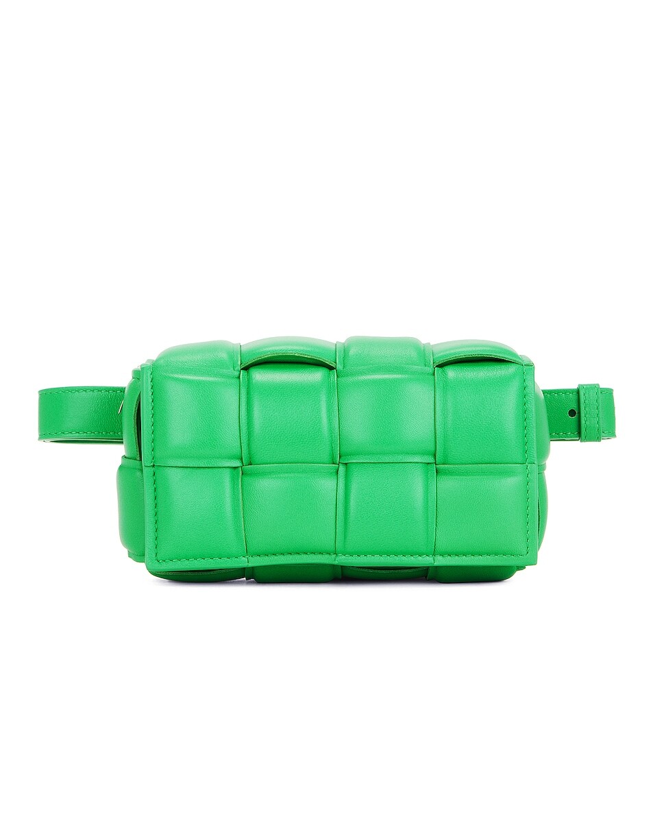 Сумка Bottega Veneta Padded Cassette Belt, цвет Parakeet & Silver, Серебристый, Сумка Bottega Veneta Padded Cassette Belt, цвет Parakeet & Silver
Сумка Bottega Veneta Padded Cassette Belt, цвет Parakeet & Silver, Серебристый, Сумка Bottega Veneta Padded Cassette Belt, цвет Parakeet & Silver