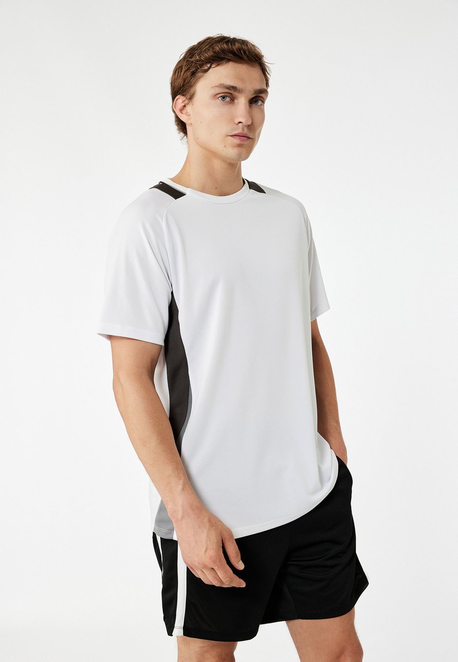 Футболка Koton CREW NECK SPORT, White
Футболка Koton CREW NECK SPORT, White