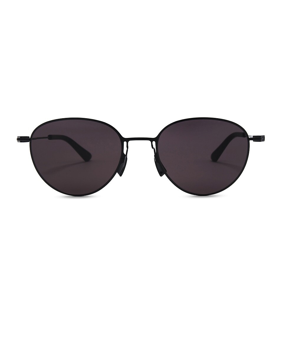 Тонкие треугольные круглые солнцезащитные очки Bottega Veneta, черный
Тонкие треугольные круглые солнцезащитные очки Bottega Veneta, черный