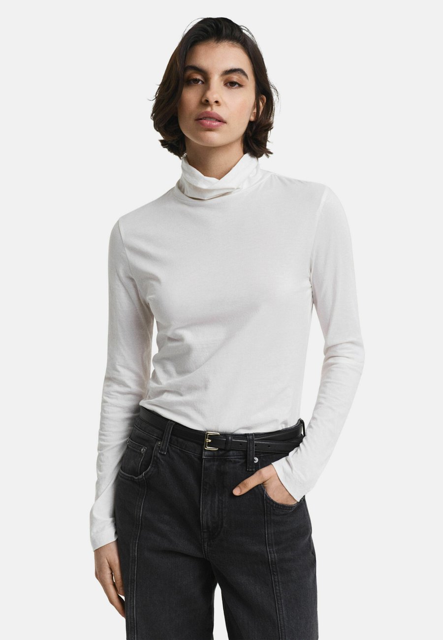 Топ GANT LIGHTWEIGHT TURTLENECK , Eggshell/Off-White
Топ GANT LIGHTWEIGHT TURTLENECK , Eggshell/Off-White