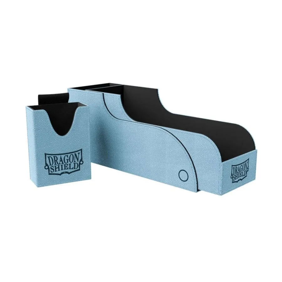 Nest 300 – синий с черным, Dragon Shield - Deck Boxes & Card Storage
Nest 300 – синий с черным, Dragon Shield - Deck Boxes & Card Storage