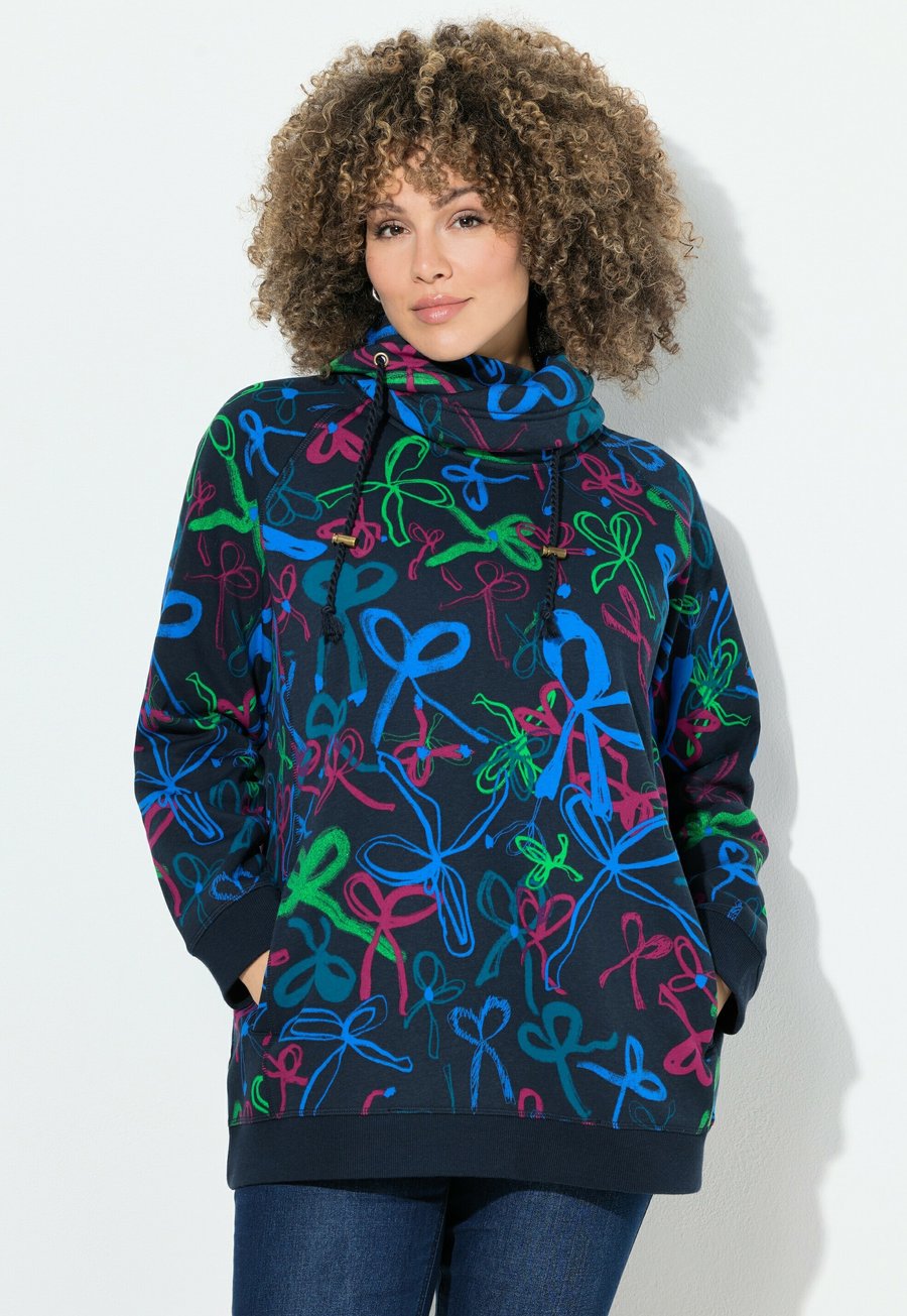 Толстовка Ulla Popken RIBBON TURTLENECK , Marine/Dark Blue
Толстовка Ulla Popken RIBBON TURTLENECK , Marine/Dark Blue