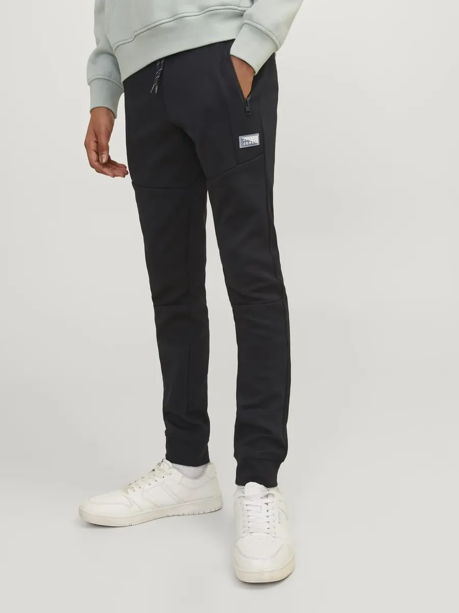 Тренировочные брюки для юниоров Jack & Jones "JPSTWILL JJAIR SEAT PANTS NOOS BEX JNR" Jack & Jones Junior, черный
Тренировочные брюки для юниоров Jack & Jones "JPSTWILL JJAIR SEAT PANTS NOOS BEX JNR" Jack & Jones Junior, черный