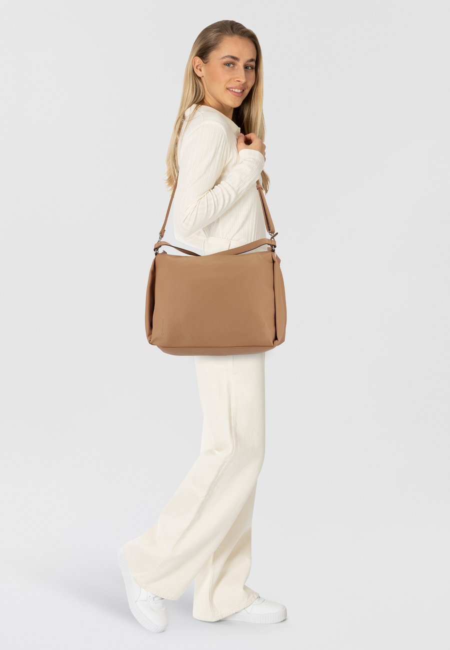 Сумка-шоппер TOM TAILOR CASSIA, Camel/Light Brown
Сумка-шоппер TOM TAILOR CASSIA, Camel/Light Brown