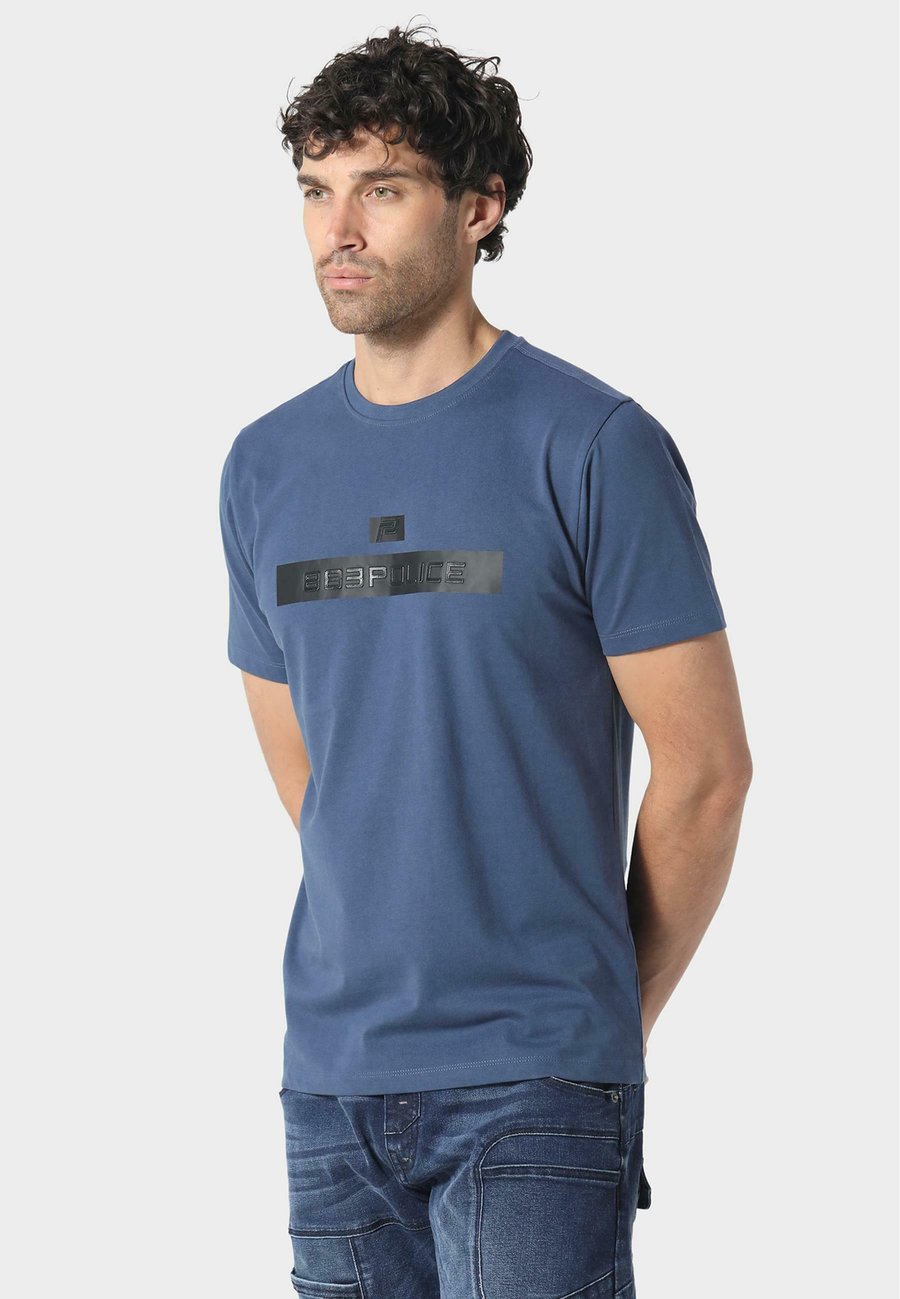 Футболка 883 Police OXSHOTT, Air Blue/Blue, Синий, Футболка 883 Police OXSHOTT, Air Blue/Blue
Футболка 883 Police OXSHOTT, Air Blue/Blue, Синий, Футболка 883 Police OXSHOTT, Air Blue/Blue