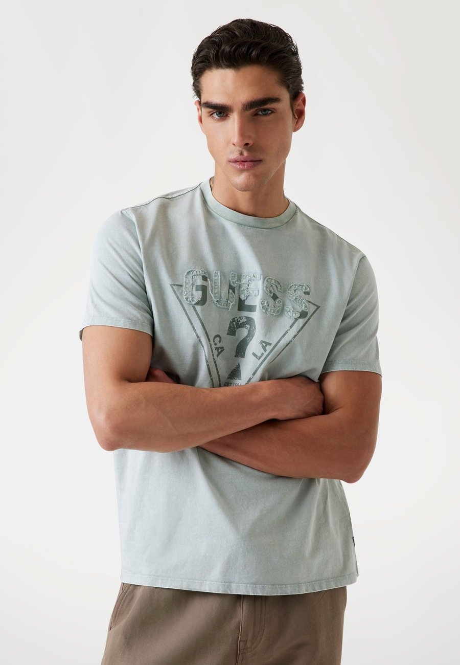 Футболка Guess LOGO-DREIECK, Hellblau/Light Blue
Футболка Guess LOGO-DREIECK, Hellblau/Light Blue