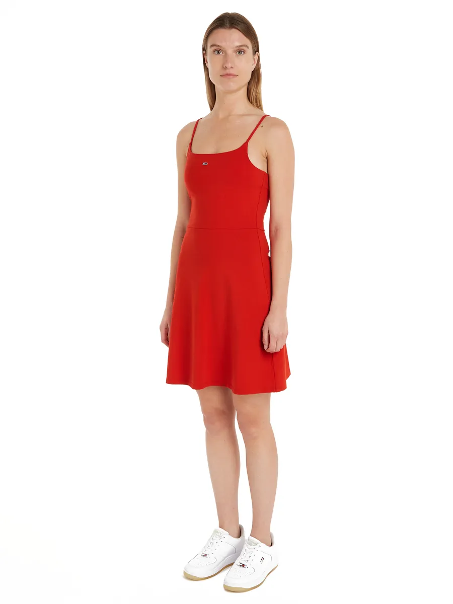 Платье-спагетти Tommy Jeans "TJW ESSENTIAL STRAP FLARE DRESS", с регулируемыми бретельками-спагетти, малиновый
Платье-спагетти Tommy Jeans "TJW ESSENTIAL STRAP FLARE DRESS", с регулируемыми бретельками-спагетти, малиновый