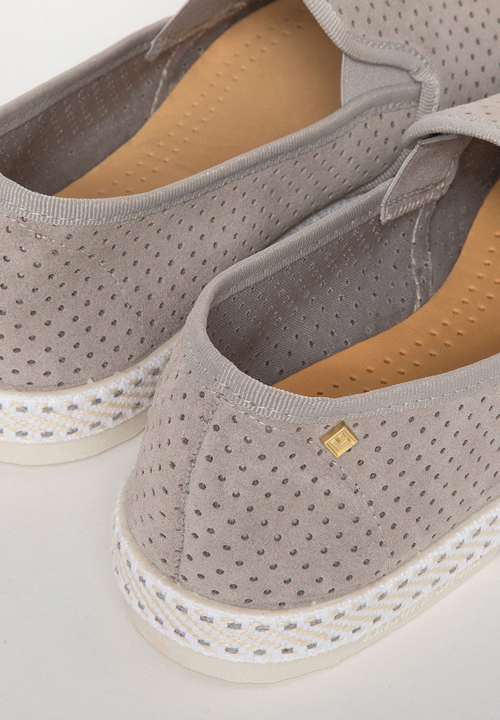 Кроссовки CLASSIC RIVIERAS, серый
Кроссовки CLASSIC RIVIERAS, серый