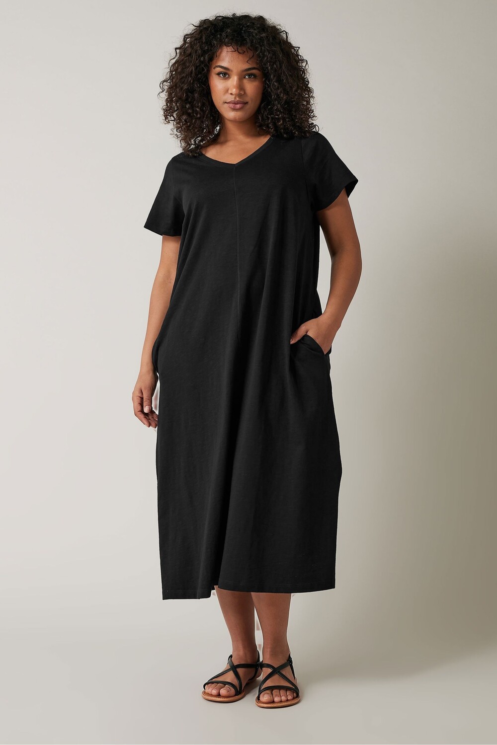 Платье миди Curve из хлопка Evans, черный
Платье миди Curve из хлопка Evans, черный