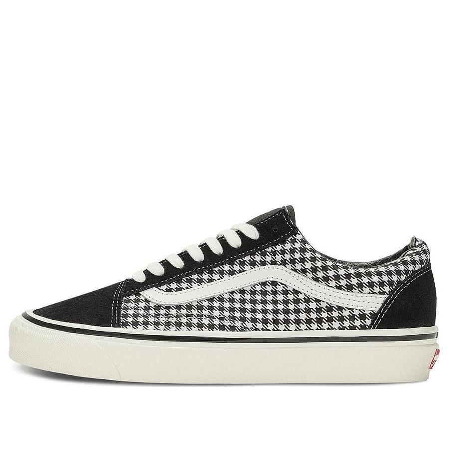 Кеды Vans Old Skool 36 DX 'Black White', черный
Кеды Vans Old Skool 36 DX 'Black White', черный