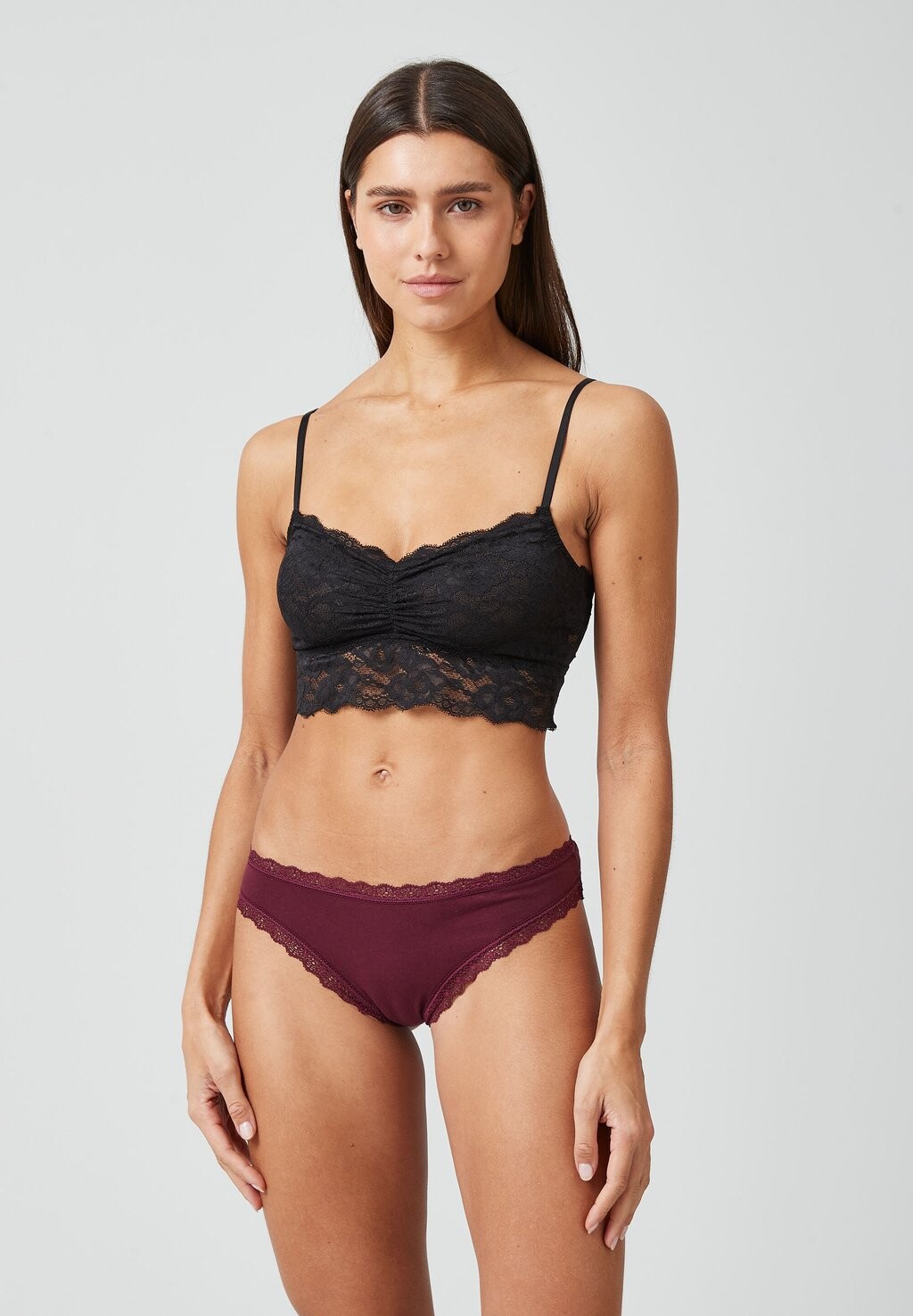 Стринги SNOCKS, лиловый 3 Pack Mit Spitze 
Стринги SNOCKS, лиловый 3 Pack Mit Spitze