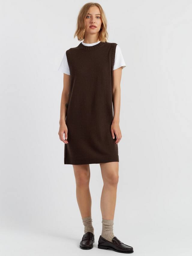 Бесподобное платье без рукавов из смеси шерсти и кашемира Basics Chinti & Parker, Chocolate
Бесподобное платье без рукавов из смеси шерсти и кашемира Basics Chinti & Parker, Chocolate