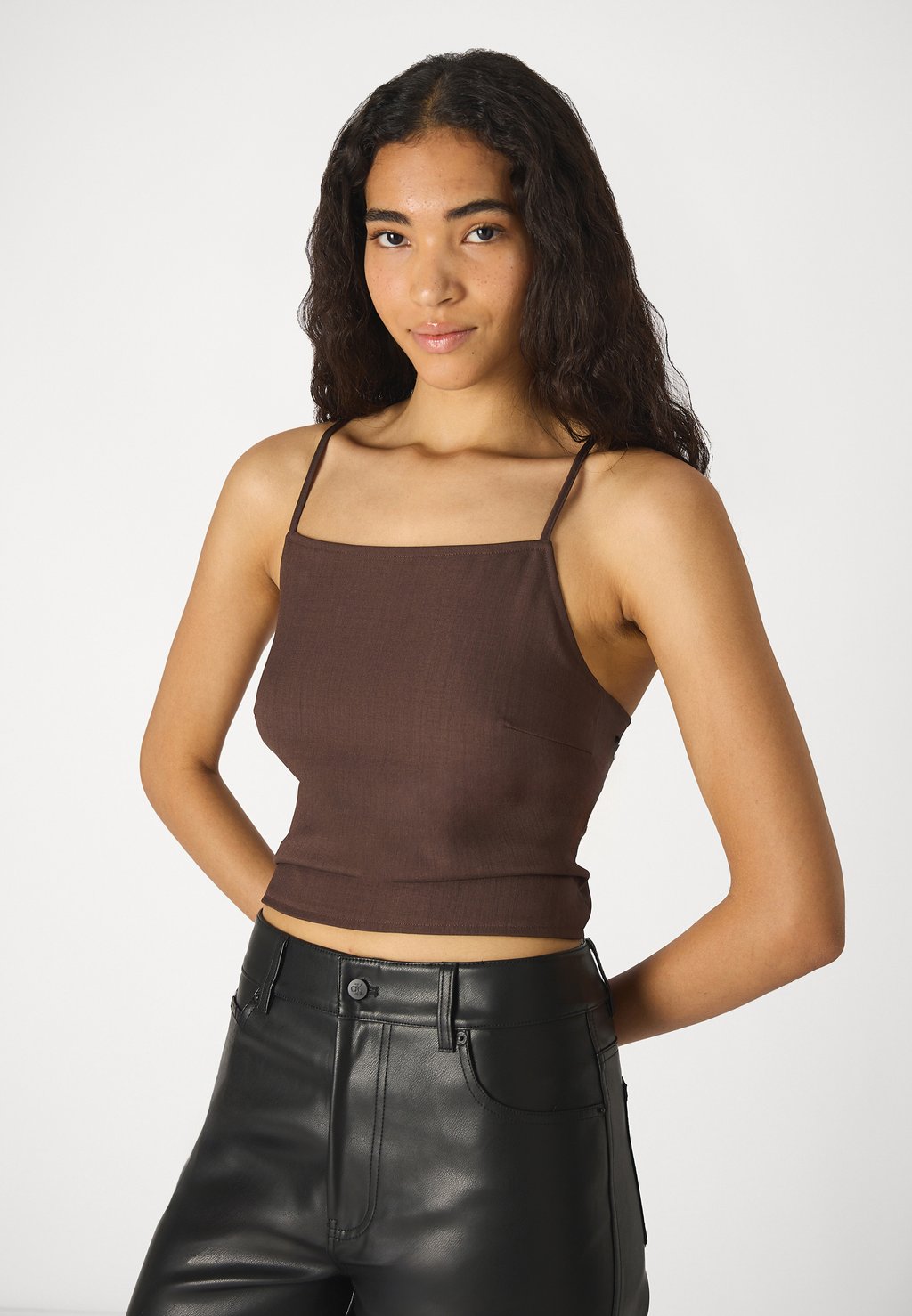 Топ IGGY BLANCHE, коричневый
Топ IGGY BLANCHE, коричневый