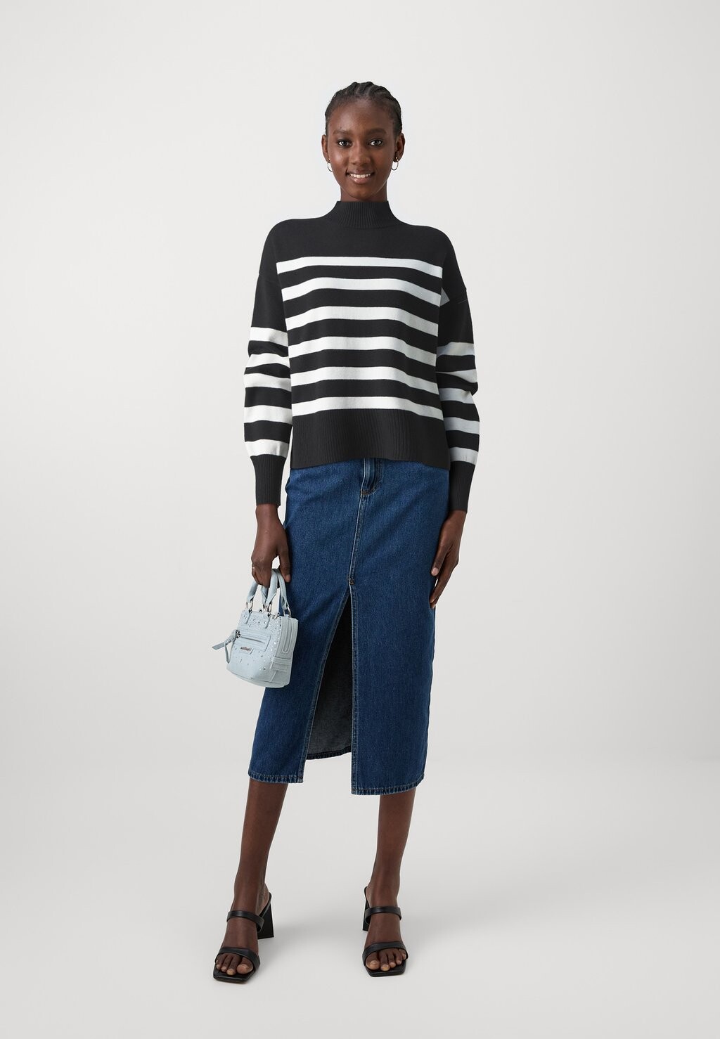 Джемпер ONLBARI HIGHNECK ONLY, черный
Джемпер ONLBARI HIGHNECK ONLY, черный