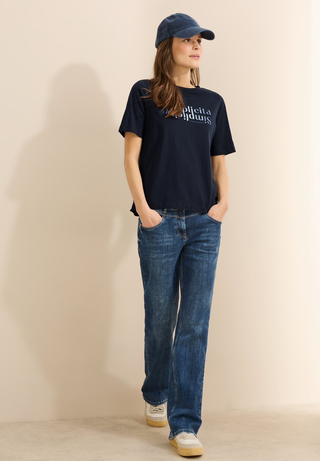 Футболка с принтом MIT WORDING Cecil, цвет Blau
Футболка с принтом MIT WORDING Cecil, цвет Blau