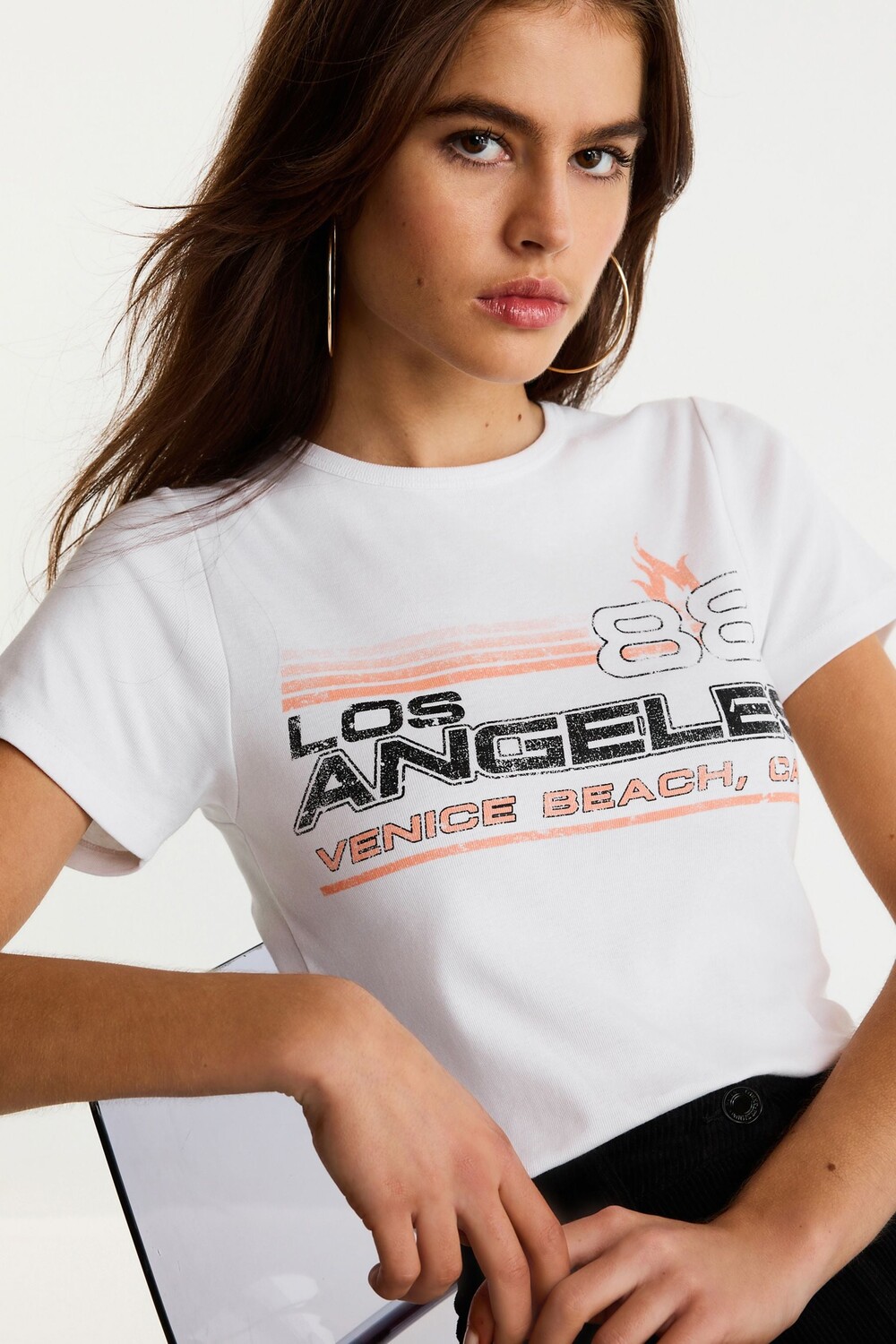 Футболка приталенного кроя короткими рукавами и графическим принтом Next, белый
Футболка приталенного кроя короткими рукавами и графическим принтом Next, белый