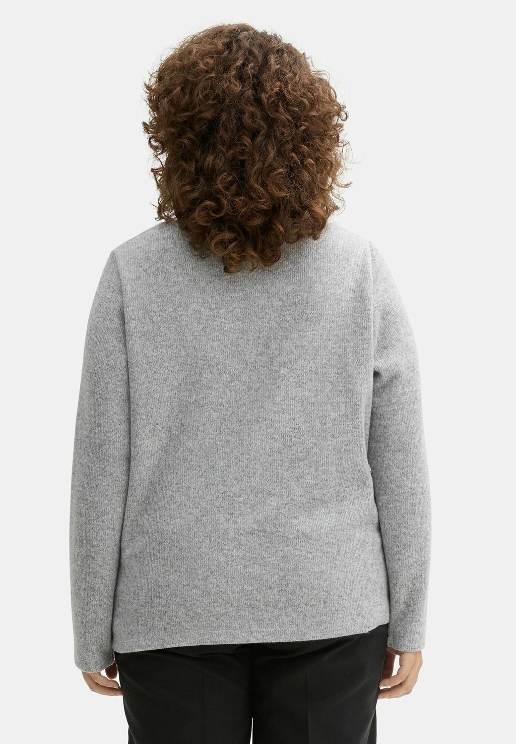 Джемпер PLUS MIT KNOPFDETAILS TOM TAILOR, серый
Джемпер PLUS MIT KNOPFDETAILS TOM TAILOR, серый