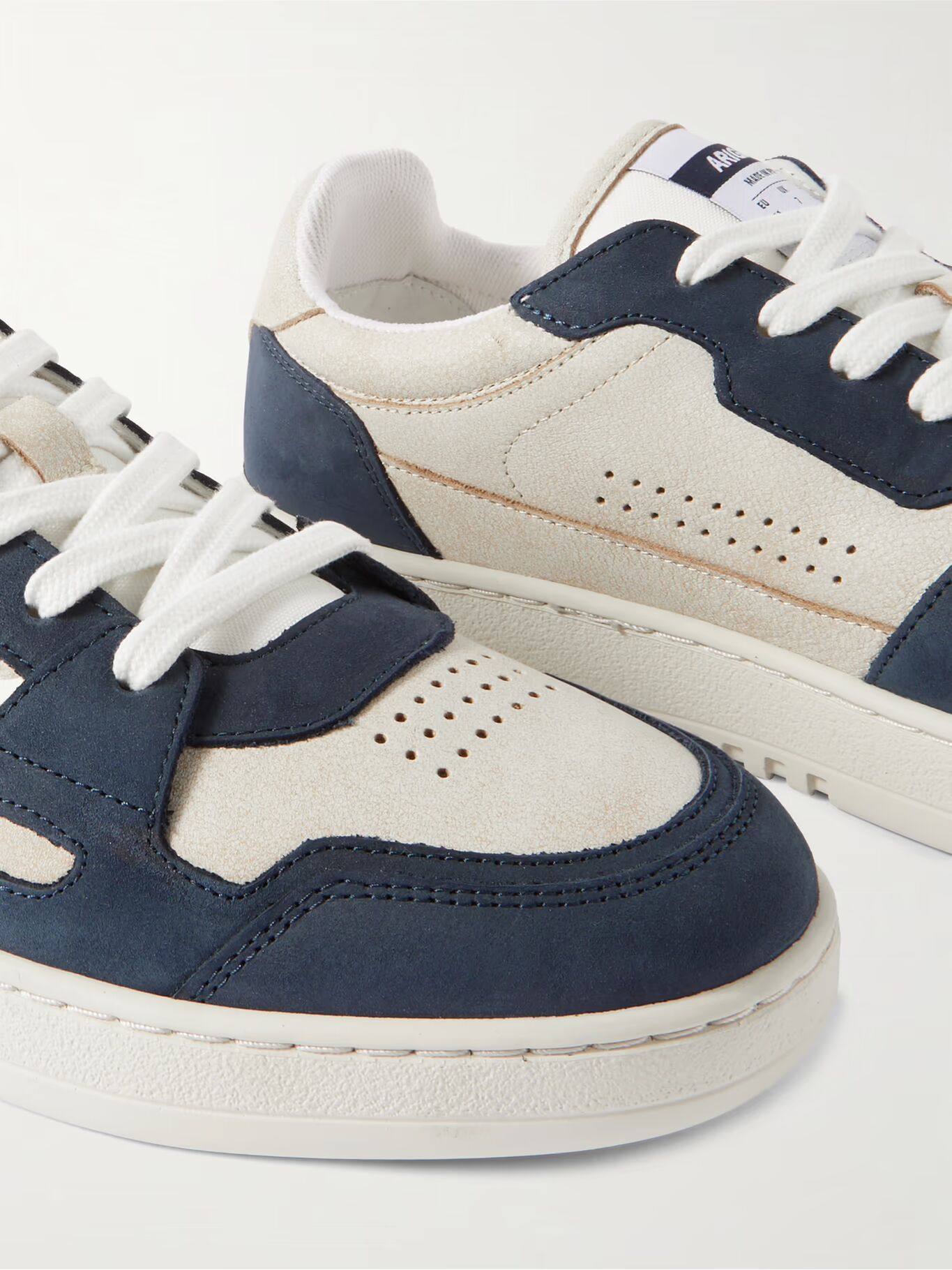 Кроссовки Dice Lo из кожи с замшевой отделкой AXEL ARIGATO, бежевый
Кроссовки Dice Lo из кожи с замшевой отделкой AXEL ARIGATO, бежевый