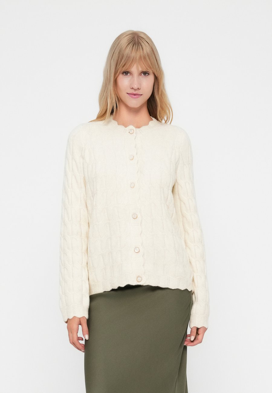 Кардиган YAS YASBUBERA CARDIGAN, Birch/Off-White
Кардиган YAS YASBUBERA CARDIGAN, Birch/Off-White