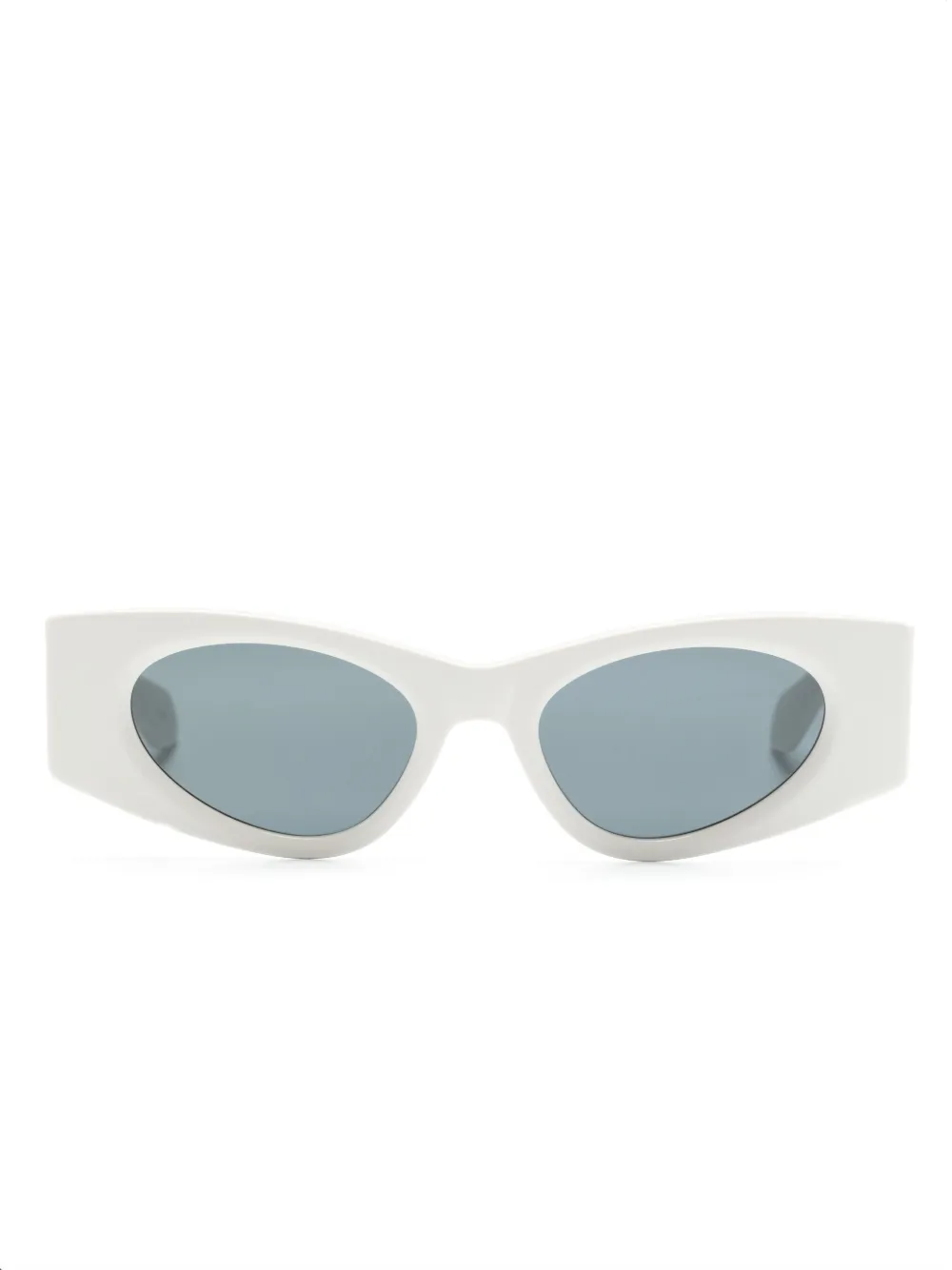 Солнцезащитные очки в оправе 'кошачий глаз' Alaïa, белый
Солнцезащитные очки в оправе 'кошачий глаз' Alaïa, белый
