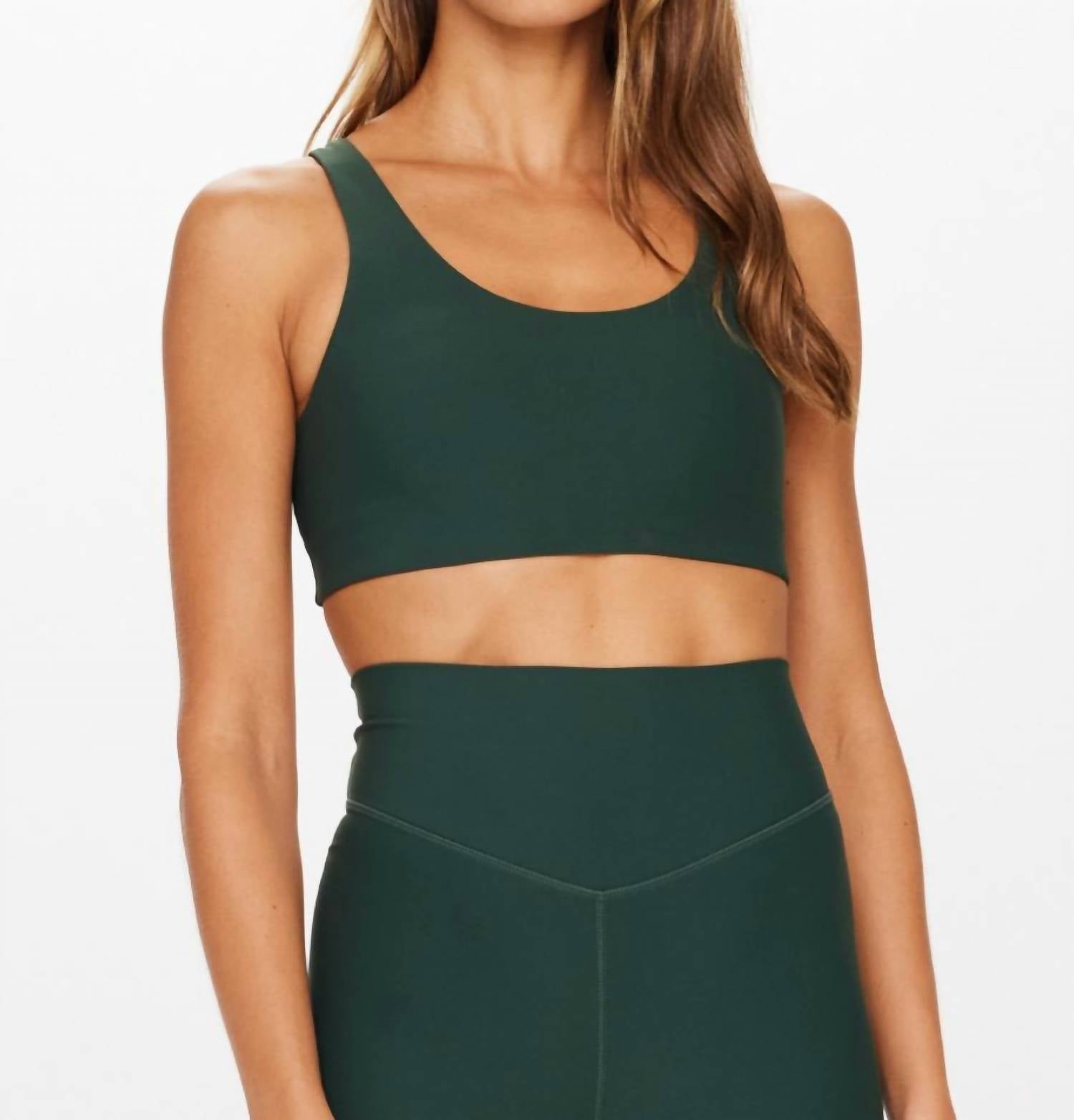 Спортивный бра Peached Jade в британском гоночном зеленом THE UPSIDE
Спортивный бра Peached Jade в британском гоночном зеленом THE UPSIDE